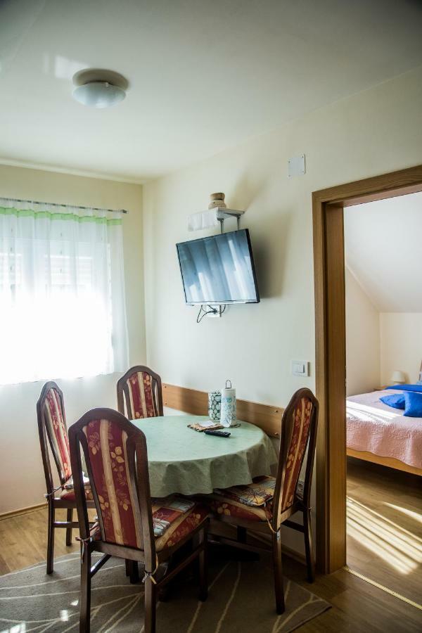 Apartmani Husko Tuheljske Toplice Exterior foto